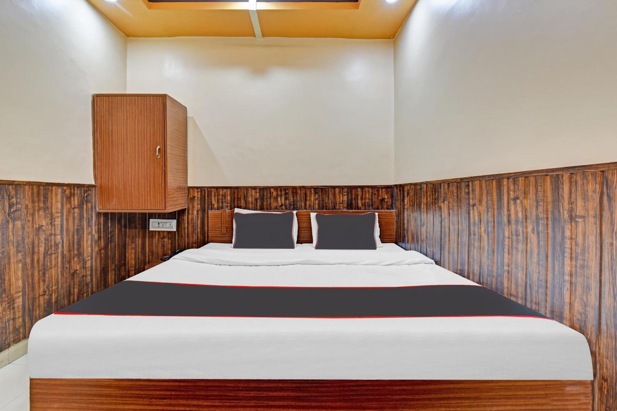 Collection O Royal Plaza Hotell Pushkar Exteriör bild